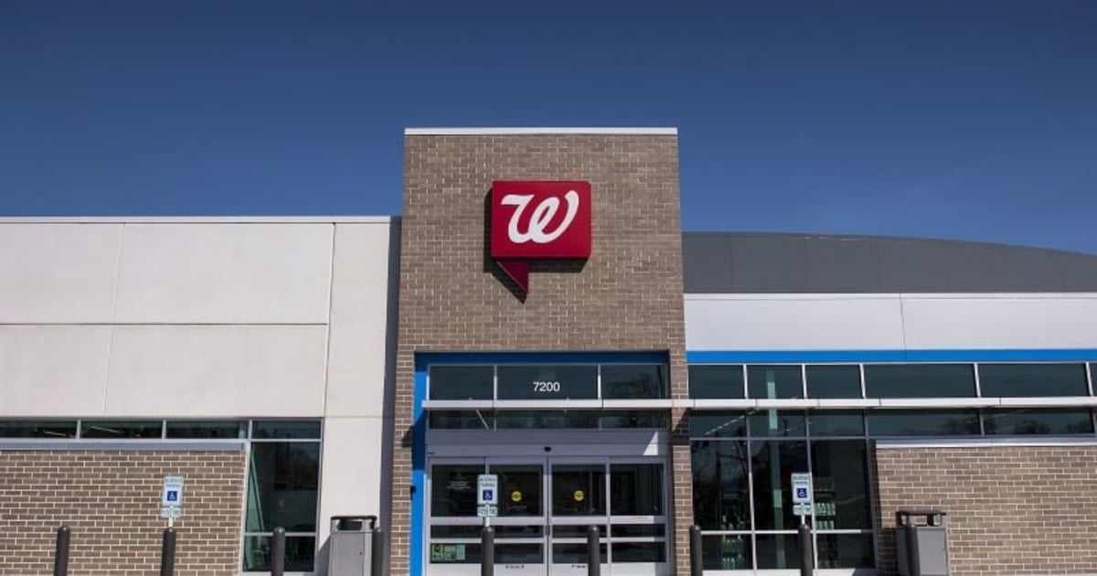 Walgreens sells off more stock to fund Summit Health purchase